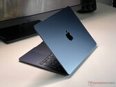 Apple a confirmé officieusement la sortie imminente de nouveaux MacBook Airs de 13 et 15 pouces. (Source de l'image : Notebookcheck)